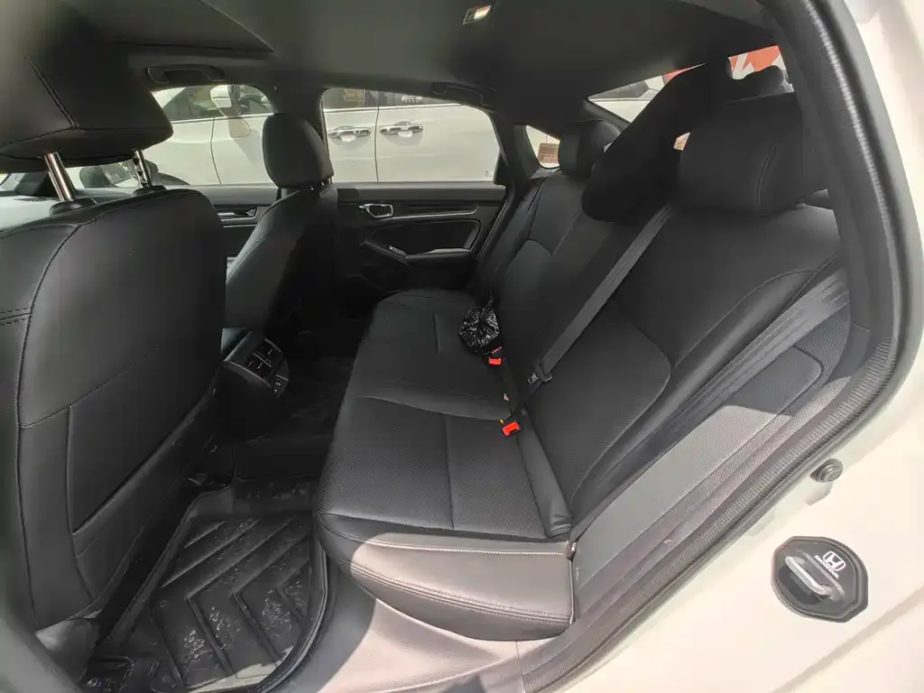 Honda Civic 2025 из CN, фото 2