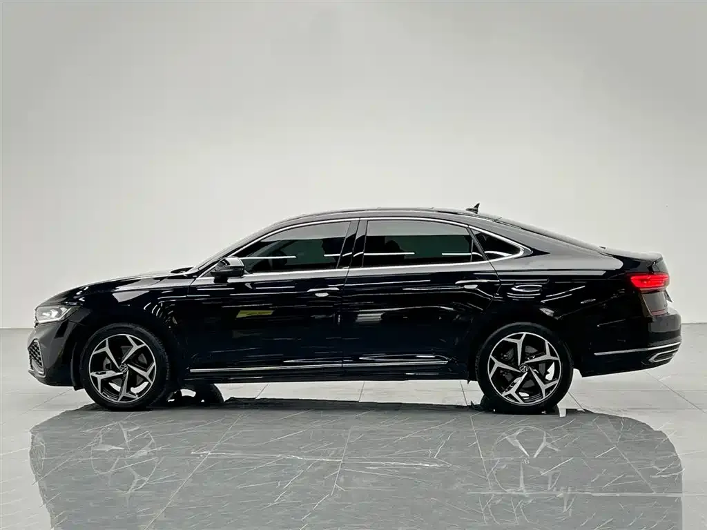 Volkswagen Passat — фото 7
