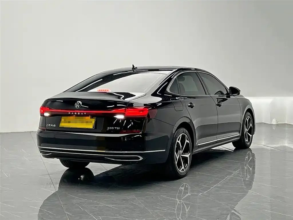 Volkswagen Passat — фото 3