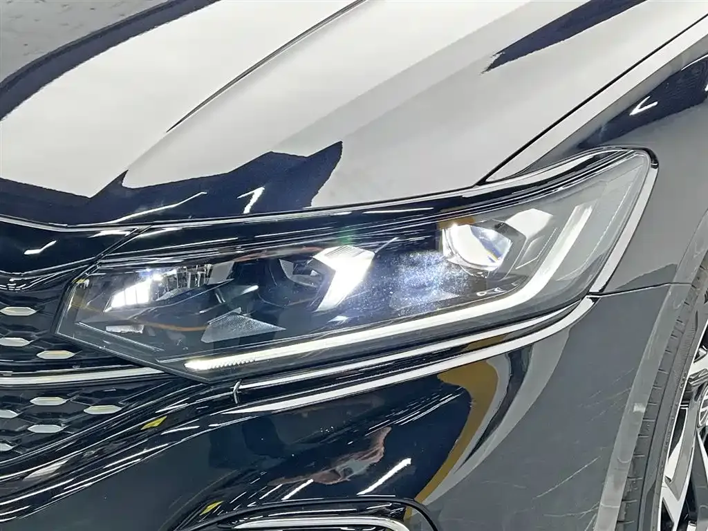 Volkswagen Passat — фото 5