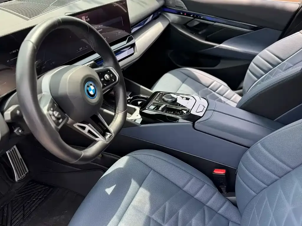 BMW i5 2024 из CN, фото 3