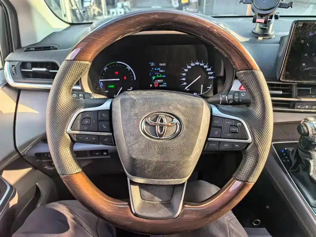 Toyota Sienna 2024 из CN, фото 10
