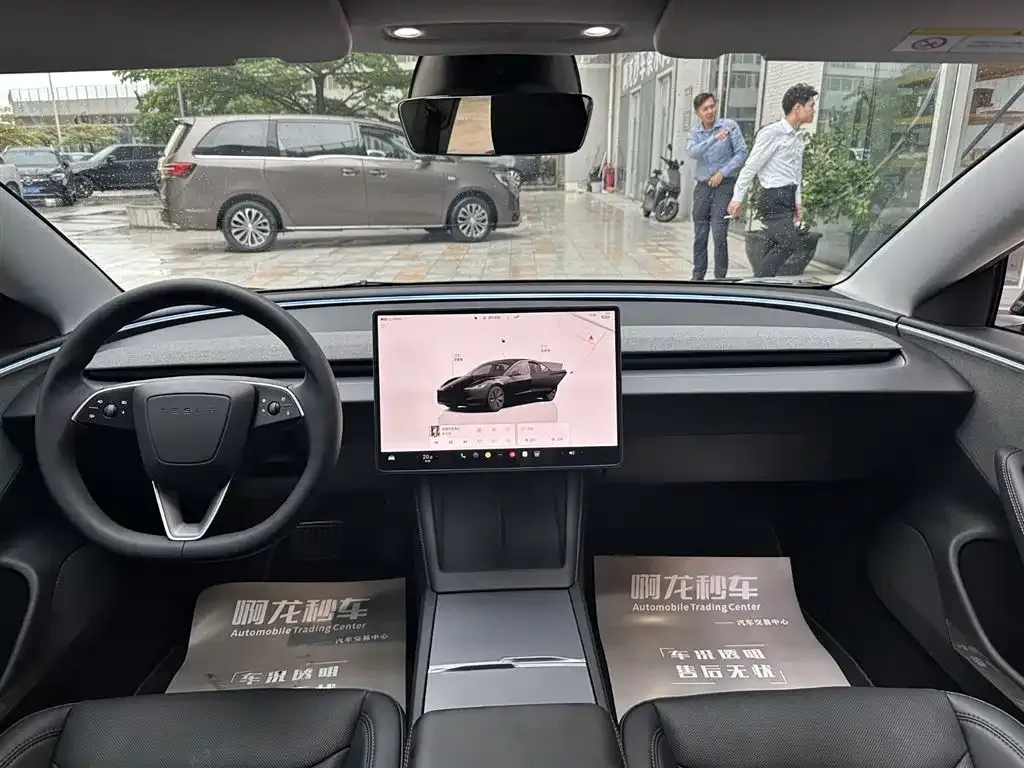 Tesla Model 3 — фото 9