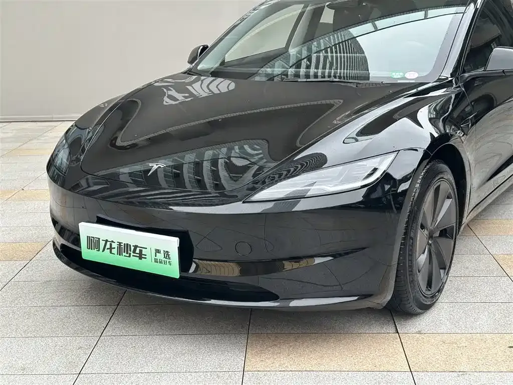 Tesla Model 3 — фото 3