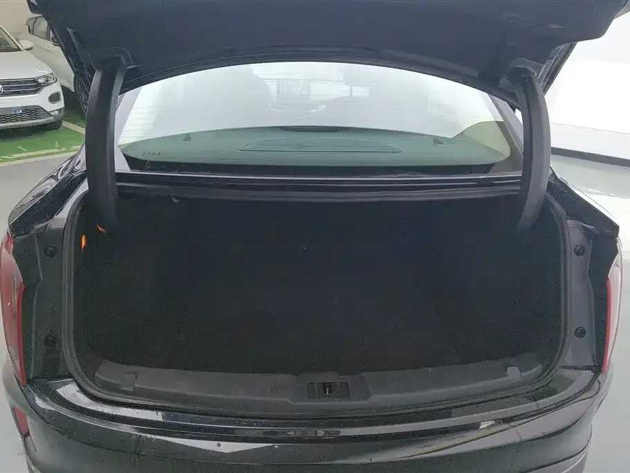 Hongqi E-QM5 2023 из CN, фото 3