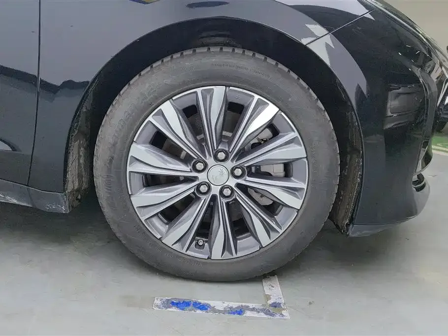 Hongqi E-QM5 2023 из CN, фото 4
