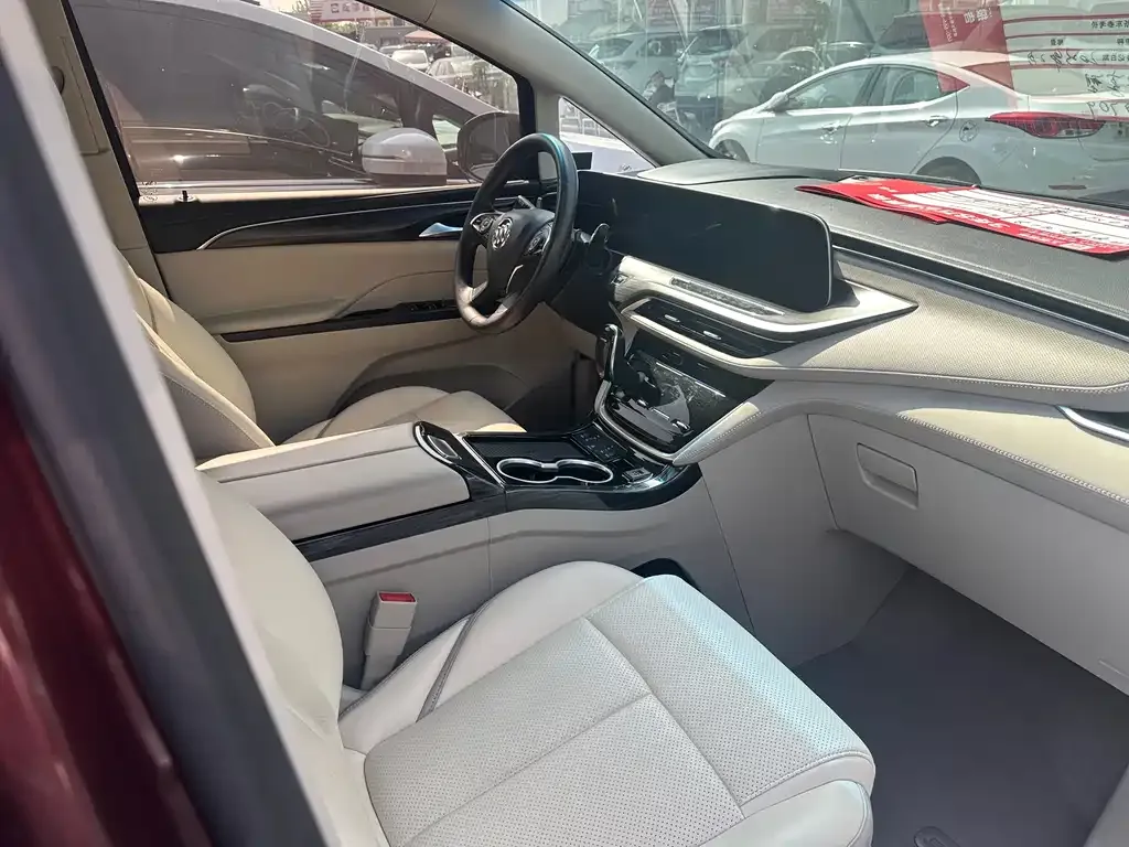 Buick GL8 2022 из CN, фото 3