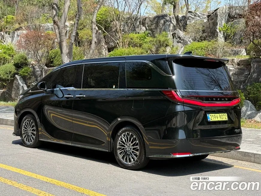 Lexus LM 2025 из KR, фото 5