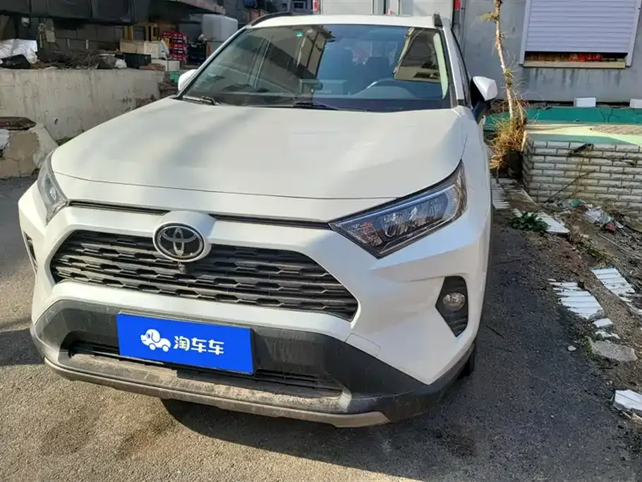 Toyota RAV4 2021 из CN, фото 1