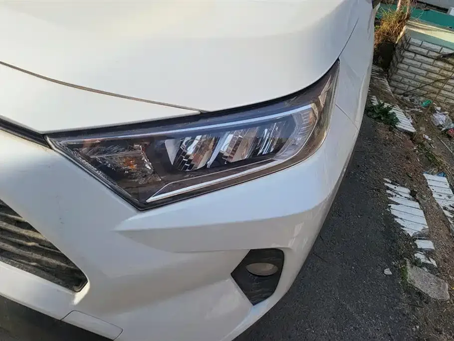 Toyota RAV4 2021 из CN, фото 4