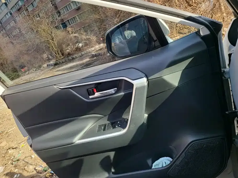 Toyota RAV4 2021 из CN, фото 8