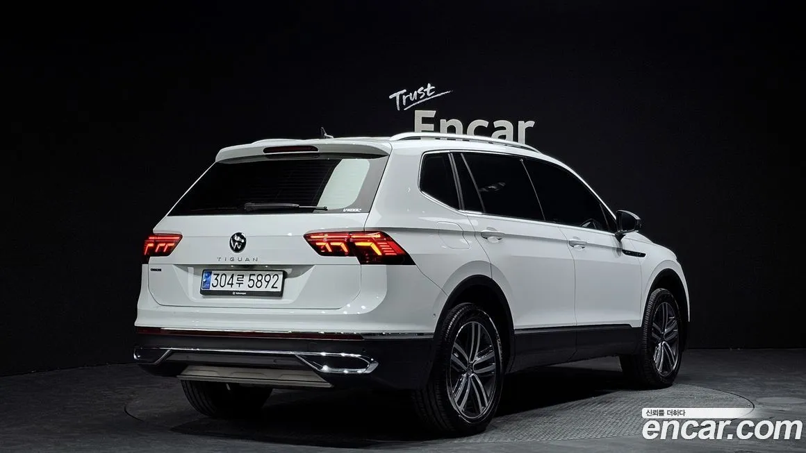 Volkswagen Tiguan — фото 5