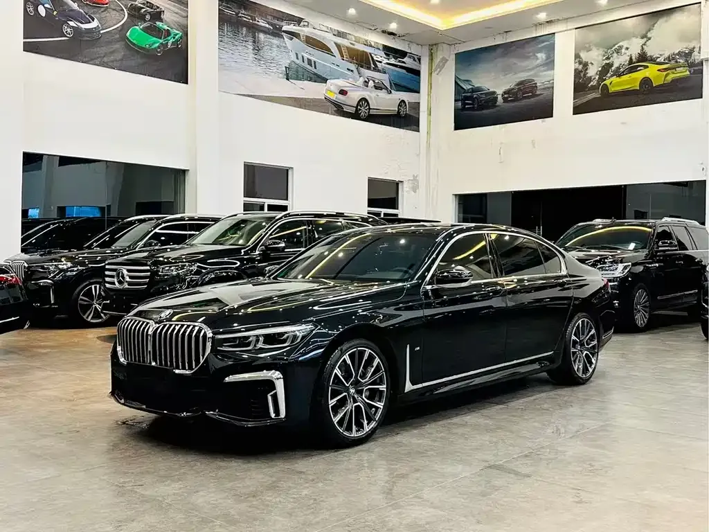 BMW 7 Series 2022 из CN, фото 1