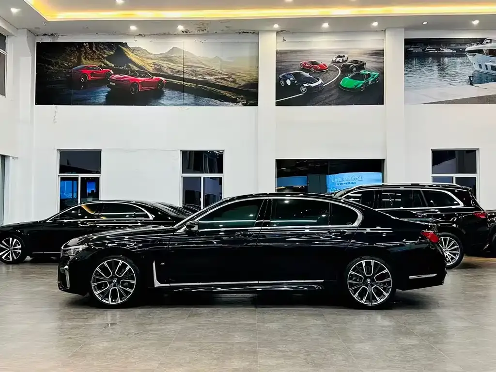 BMW 7 Series 2022 из CN, фото 5