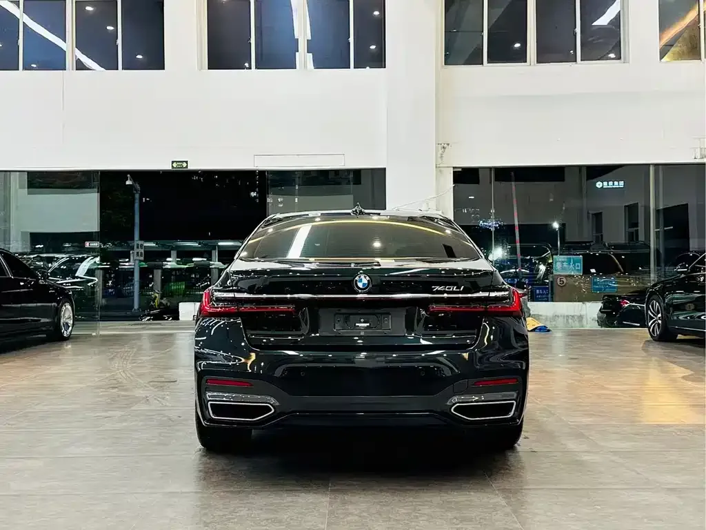 BMW 7 Series 2022 из CN, фото 2