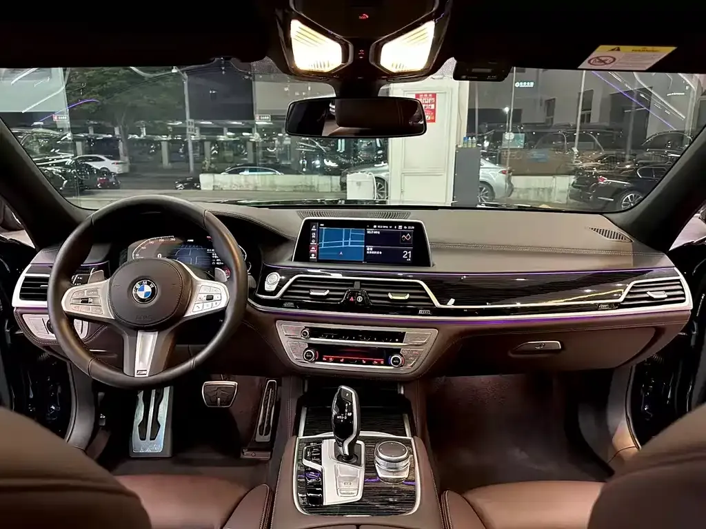 BMW 7 Series 2022 из CN, фото 6