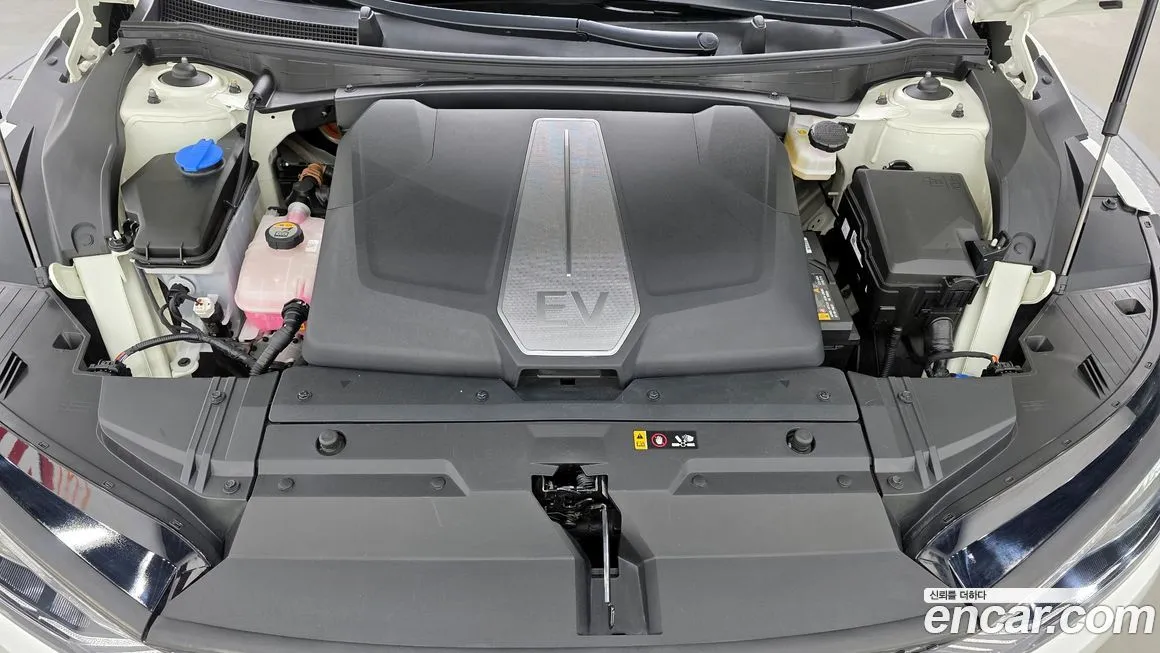 Kia EV6 — фото 8