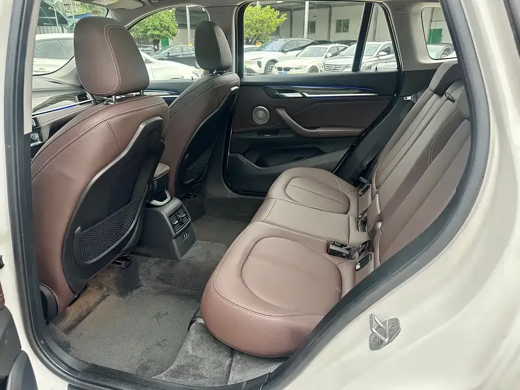 BMW X1 2022 из CN, фото 4