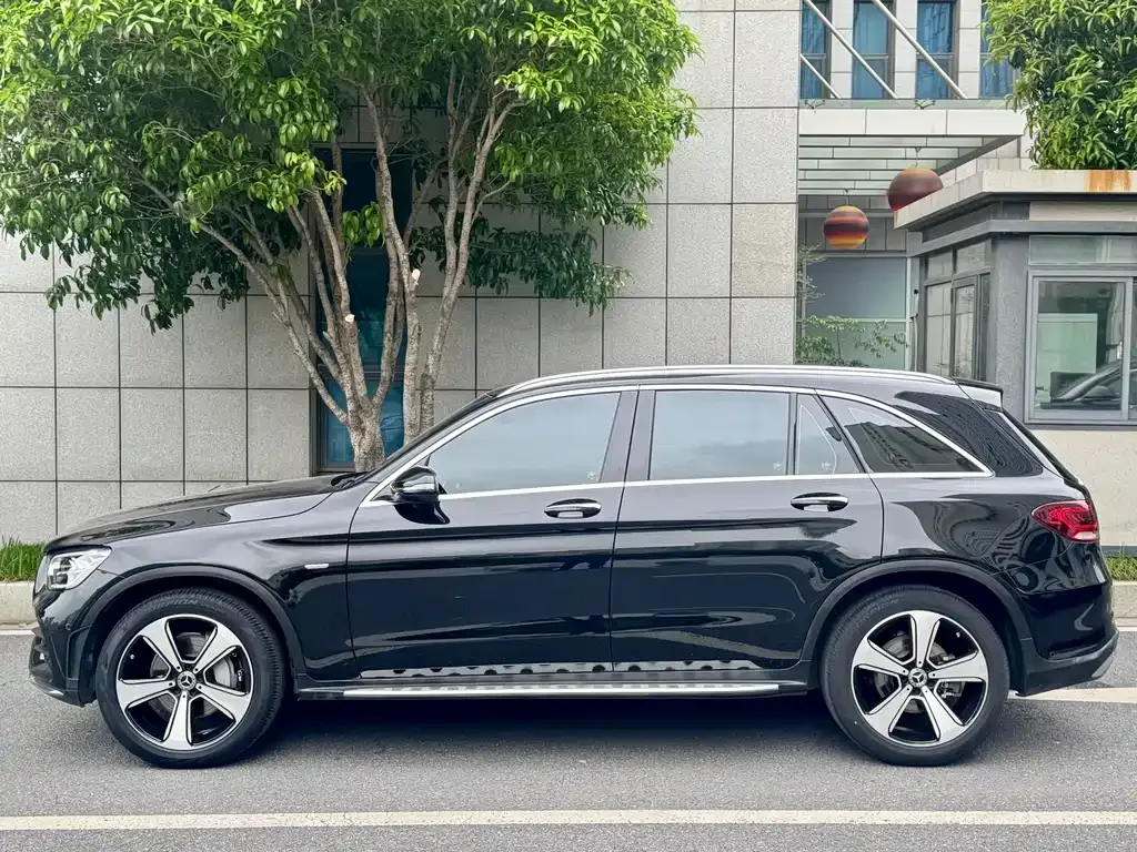 Mercedes-Benz GLC — фото 10