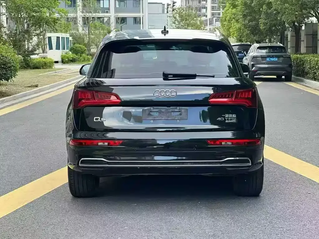 Audi Q5L 2021 из CN, фото 6