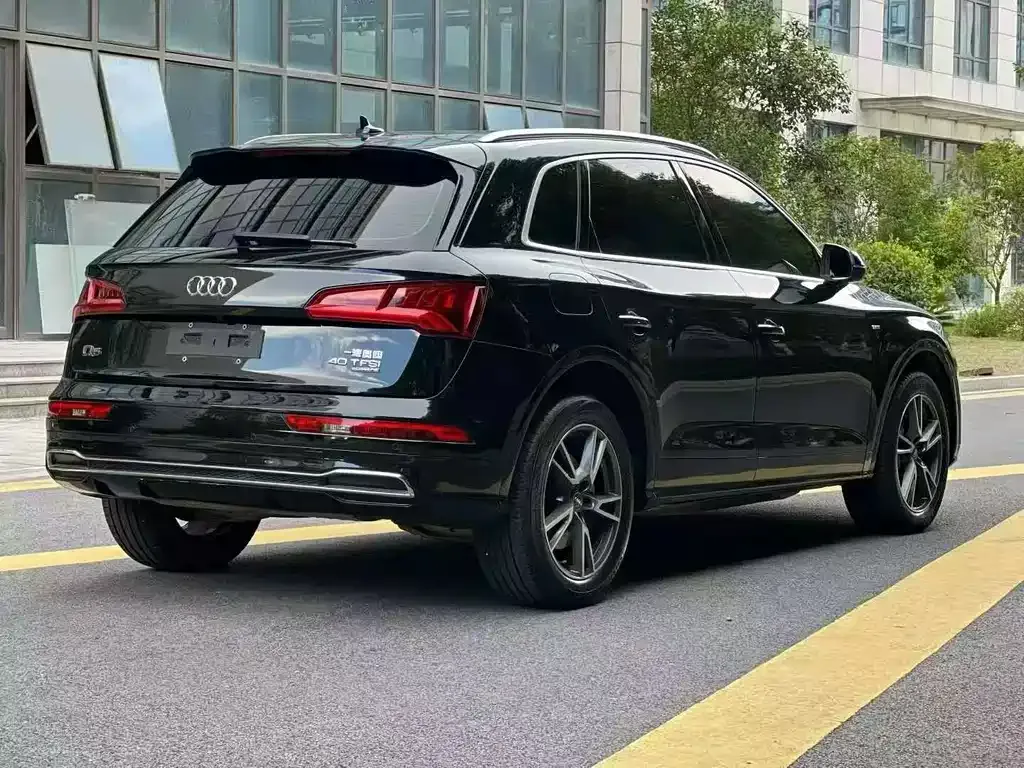 Audi Q5L 2021 из CN, фото 8