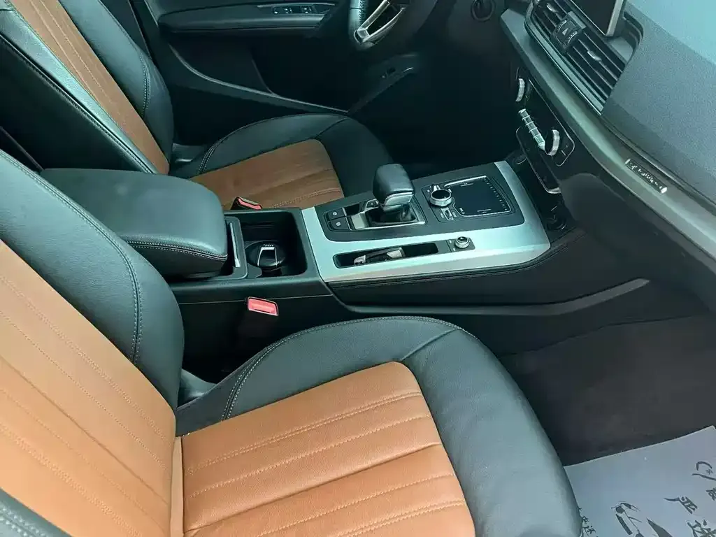 Audi Q5L 2021 из CN, фото 4
