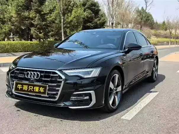 Audi A6L — фото 1