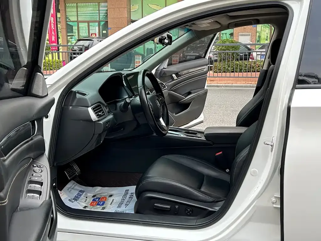 Honda Accord 2022 из CN, фото 5