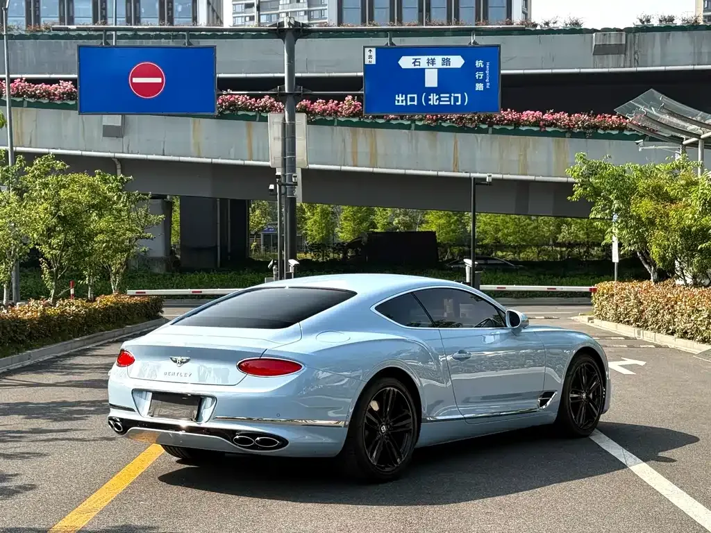 Bentley Continental — фото 8