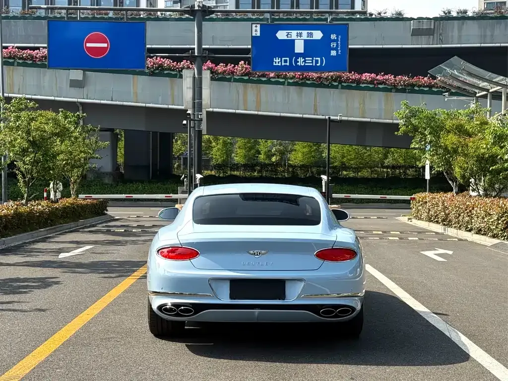 Bentley Continental — фото 9