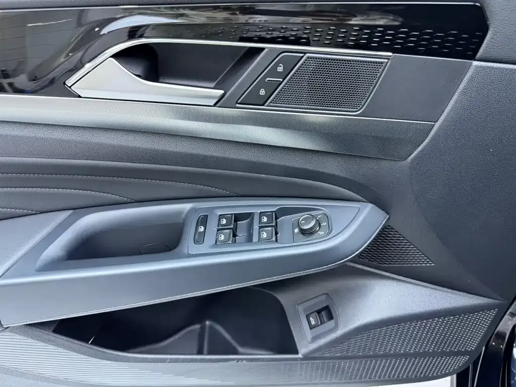 Volkswagen Passat — фото 10
