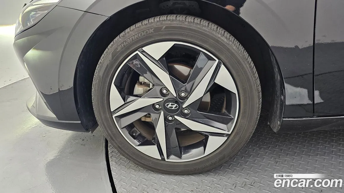 Hyundai AVANTE 2023 из KR, фото 2