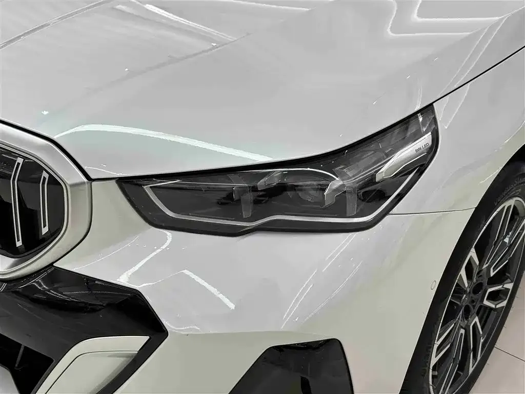 BMW 5 Series — фото 3