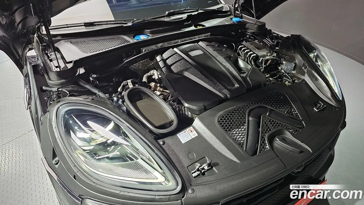 Porsche Macan 2023 из KR, фото 3