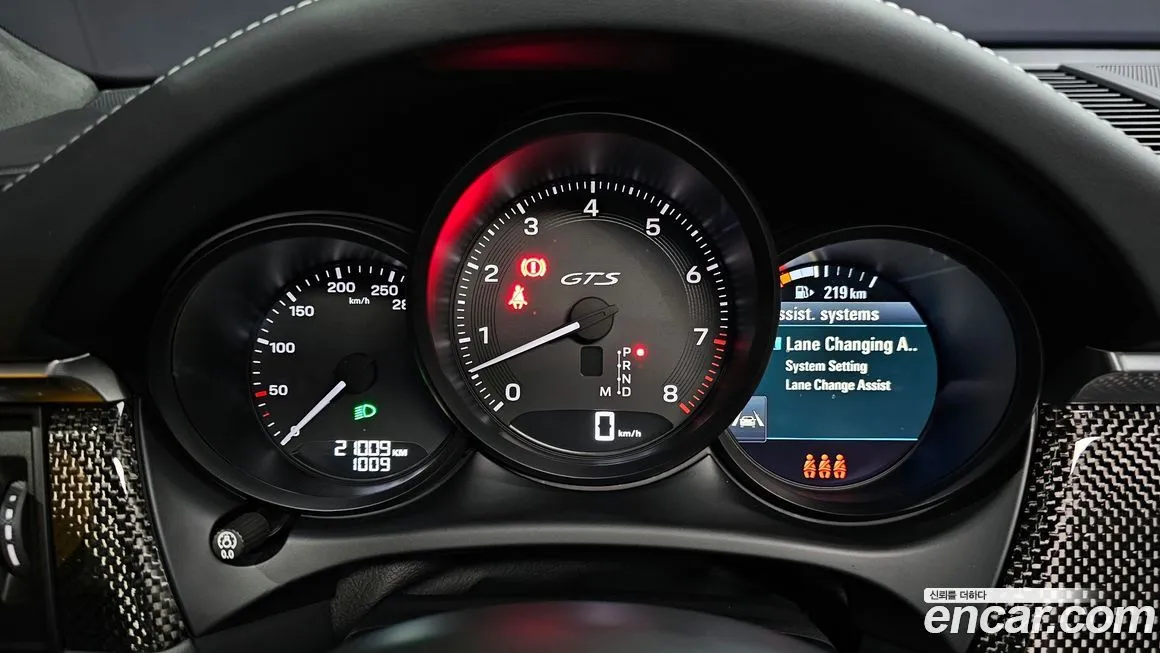 Porsche Macan 2023 из KR, фото 10