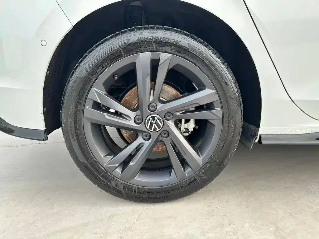 Volkswagen Golf 2022 из CN, фото 10
