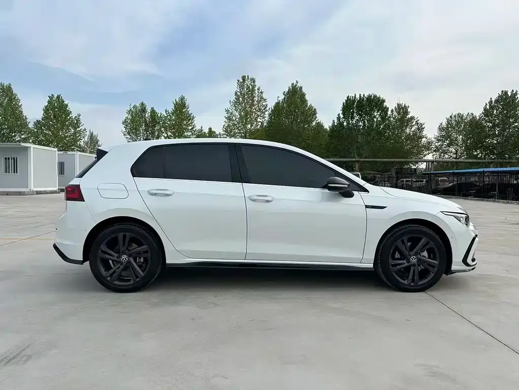 Volkswagen Golf 2022 из CN, фото 7