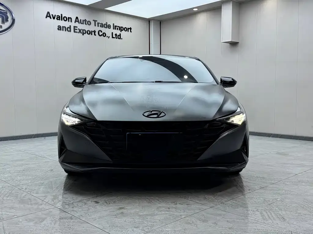 Hyundai Elantra — фото 2