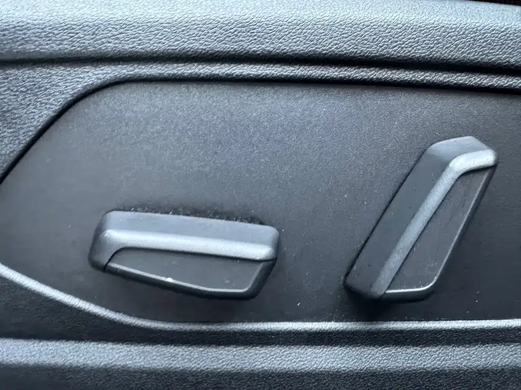 Hyundai Elantra — фото 7