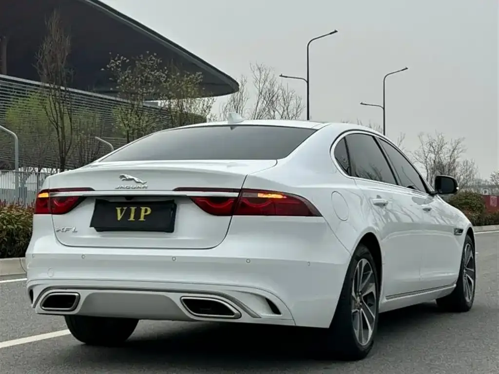 Jaguar XFL — фото 6