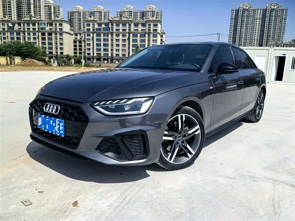 Audi A4L 2022 из CN, фото 1