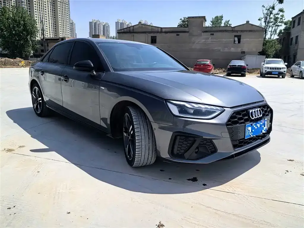 Audi A4L 2022 из CN, фото 9