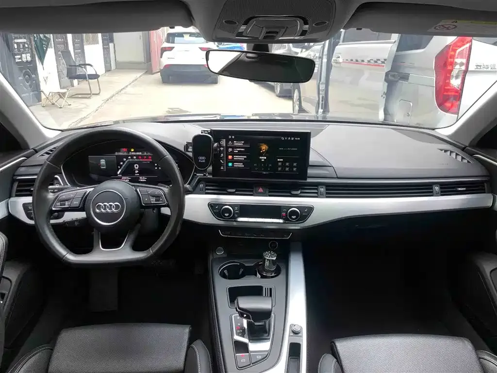 Audi A4L 2022 из CN, фото 8