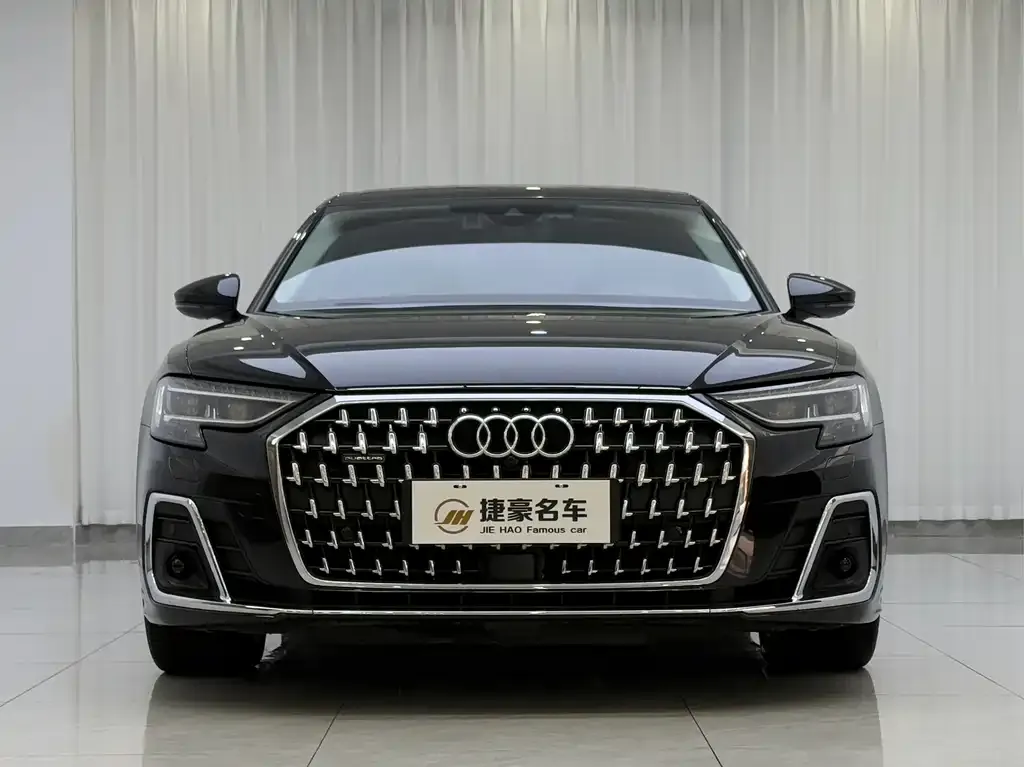 Audi A8 — фото 2