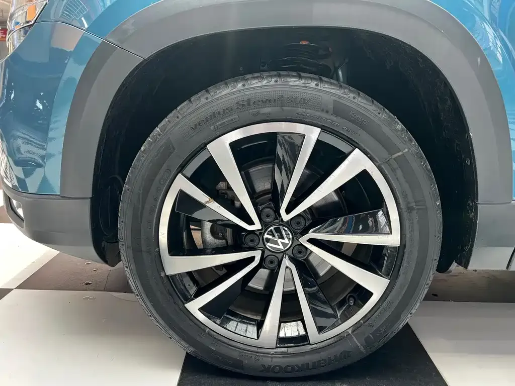 Volkswagen Tharu — фото 3
