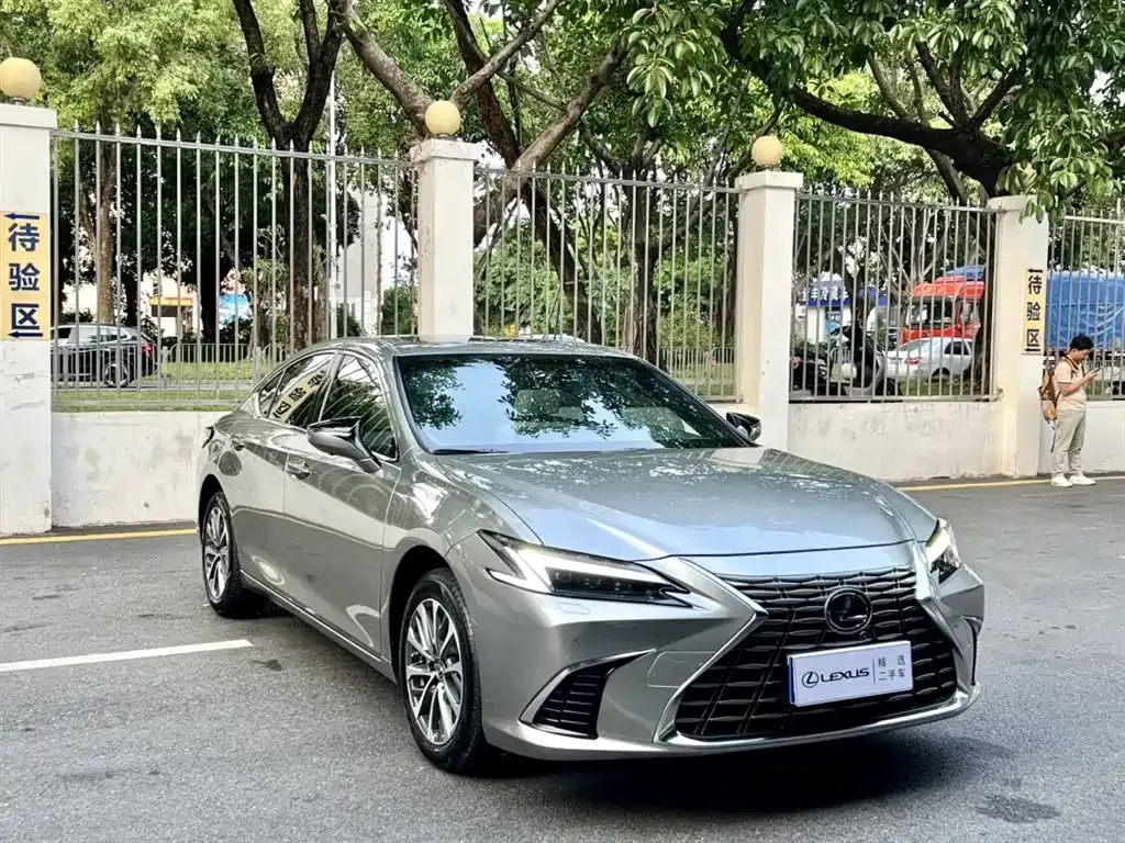 Lexus ES 2025 из CN, фото 4