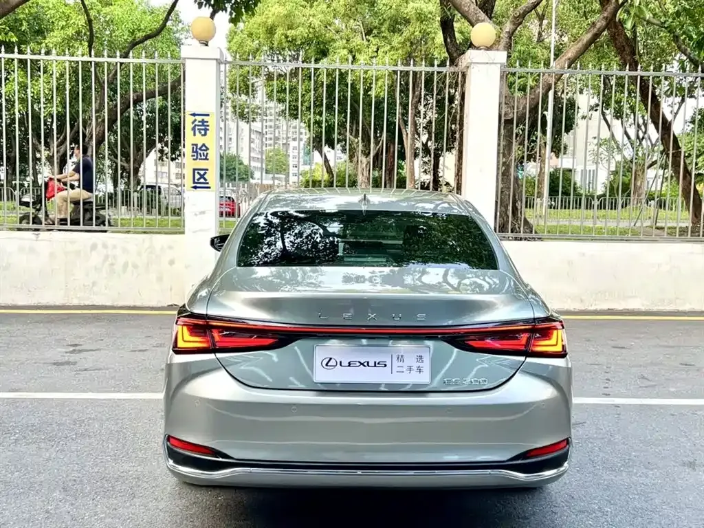 Lexus ES 2025 из CN, фото 6
