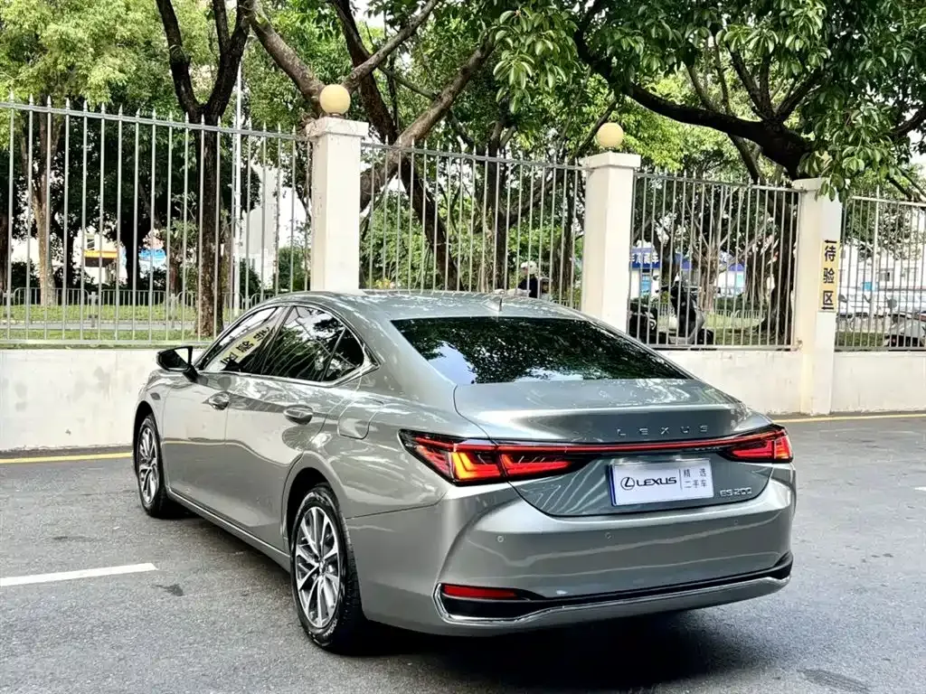 Lexus ES 2025 из CN, фото 9