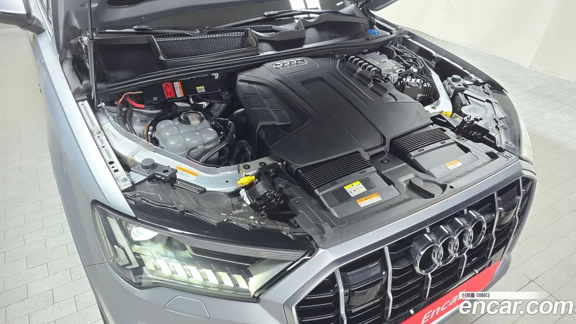 Audi Q7 2021 из KR, фото 10