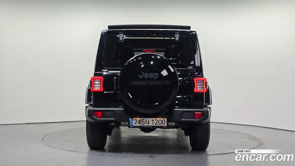 Jeep Wrangler 2022 из KR, фото 3
